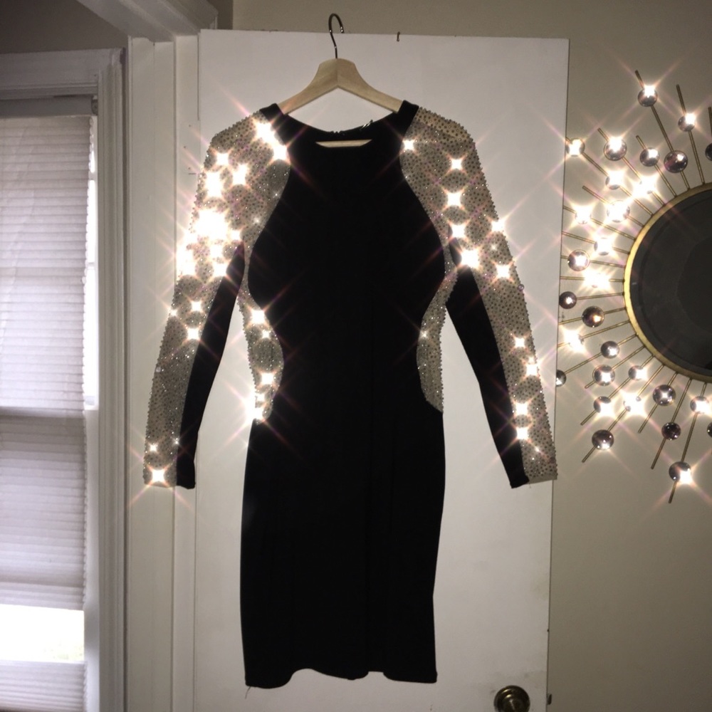 THE PERFCT RHINESTONE ENCRUSTED BLACK DRESS 🖤💎👗